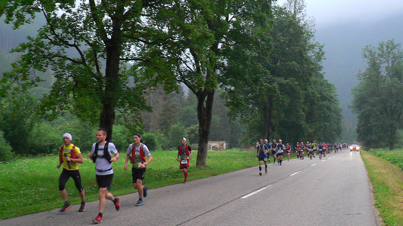 Rozklus: pod dlhooooou alejooooou... Rozklus:_pod_dlhooooou_alejooooou...